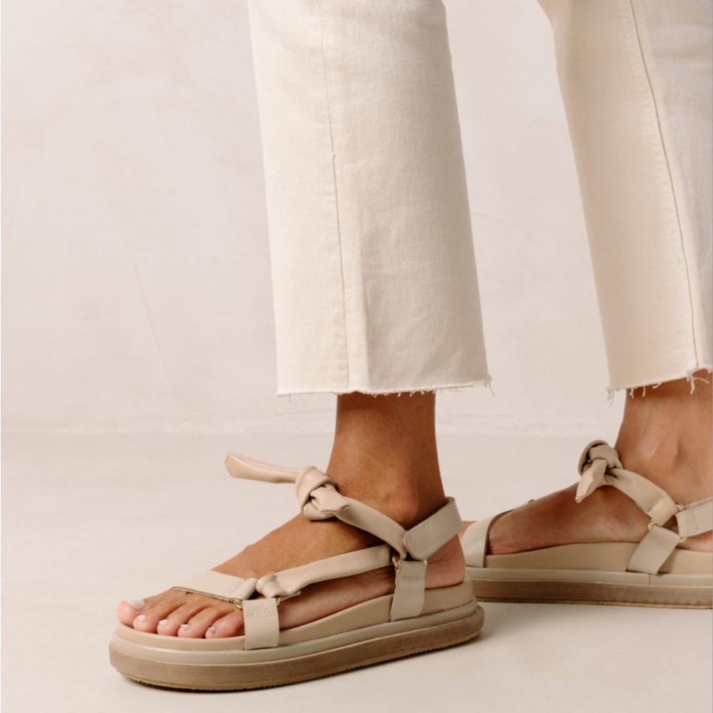 ALOHAS tied together sandal woman’s EU 41